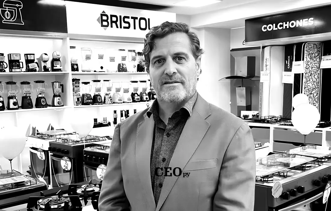 Walter Adrián Cariotto, gerente digital de Bristol, hablando sobre confianza digital y experiencia omnicanal en Paraguay.